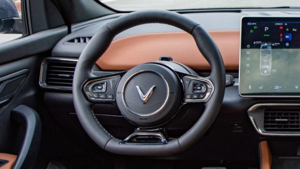 VinFast VF8